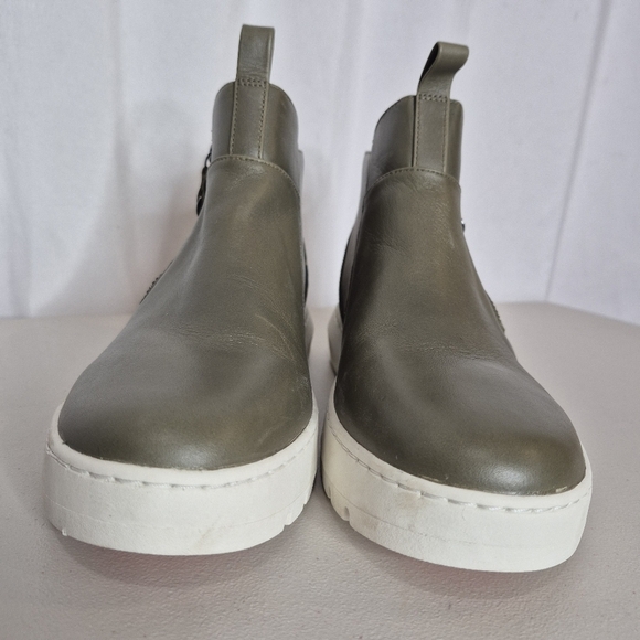 Vionic Brinkely Ankle Bootie - Size 8 - Picture 7 of 16